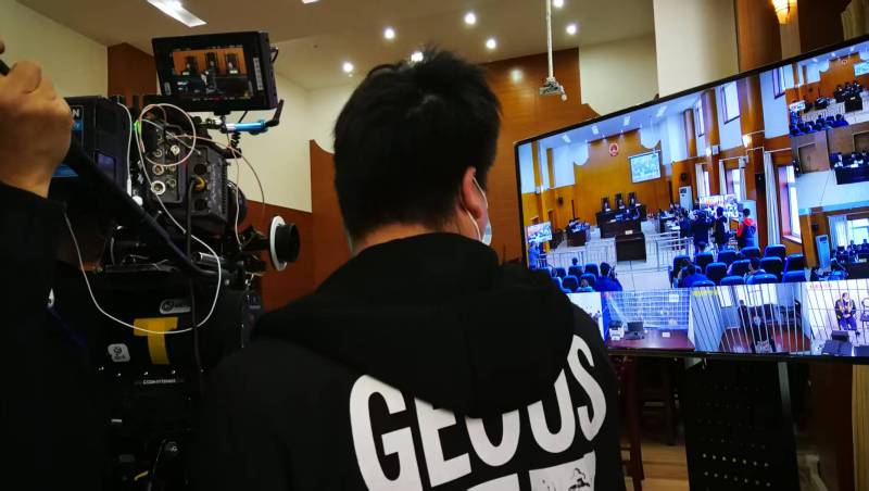 AI生成VS人工创意——丹东广告片拍摄公司的技术浪漫主义实践